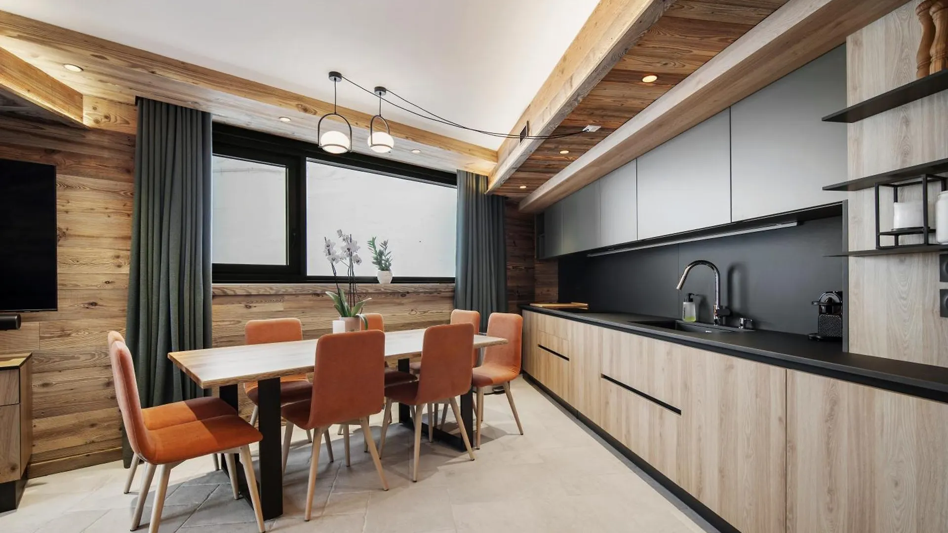 Chalet Hotel Quartz Tignes 0*,  France